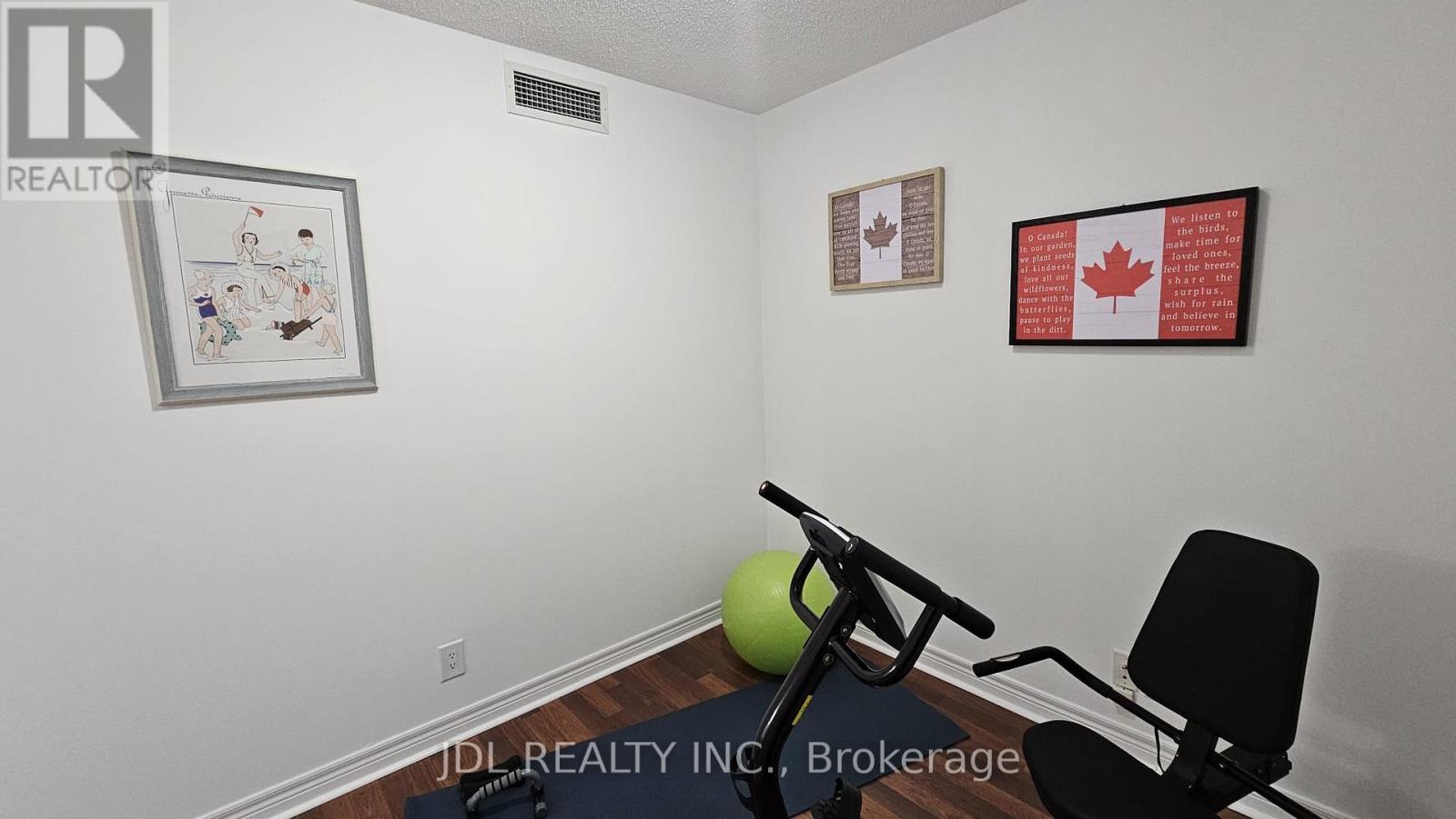 718 - 33 Cox Boulevard, Markham, Ontario  L3R 8A6 - Photo 13 - N12435850