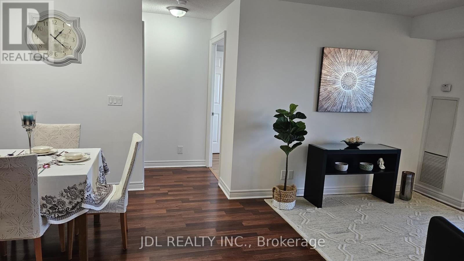 718 - 33 Cox Boulevard, Markham, Ontario  L3R 8A6 - Photo 2 - N12435850