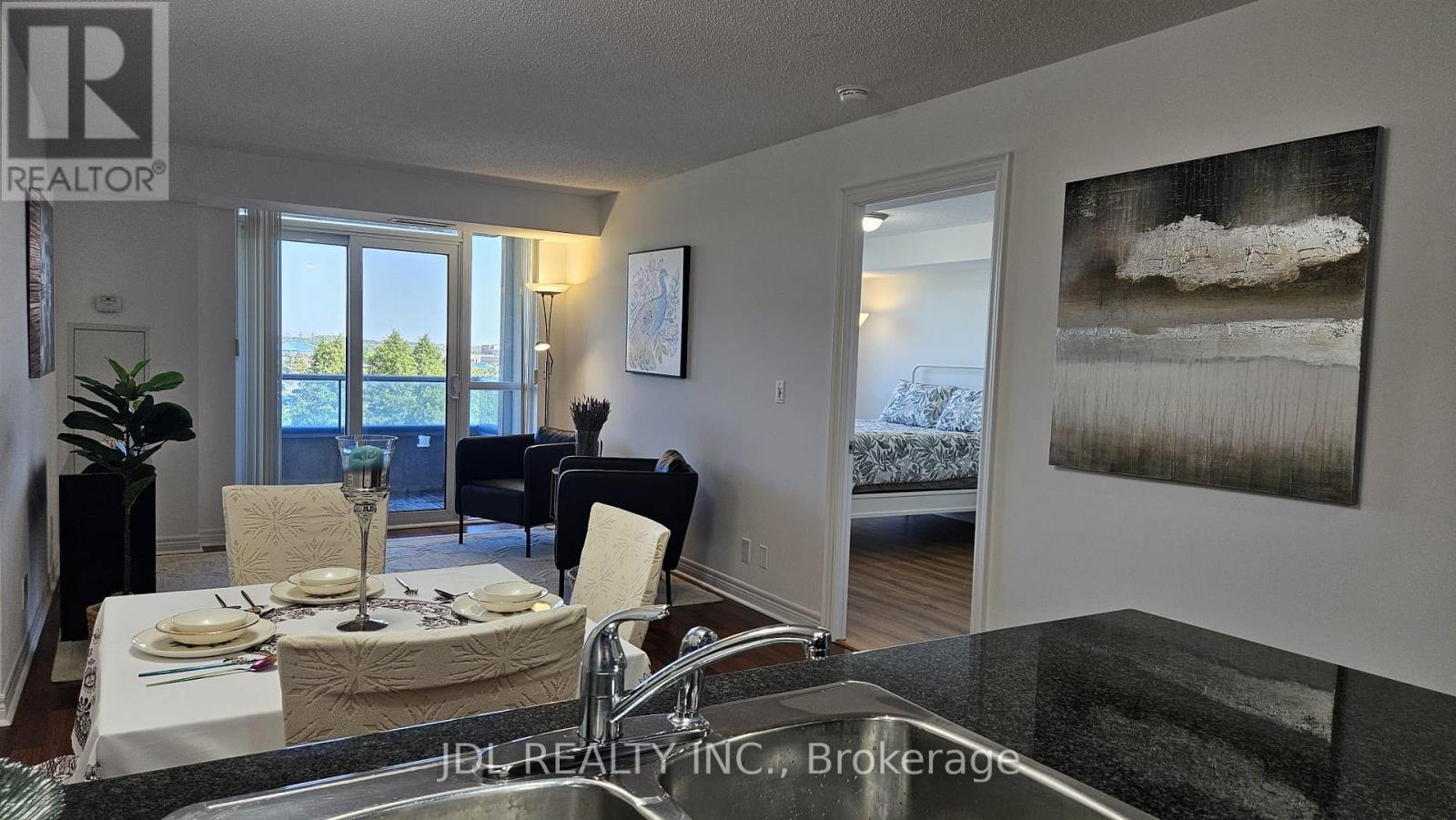 718 - 33 Cox Boulevard, Markham, Ontario  L3R 8A6 - Photo 5 - N12435850