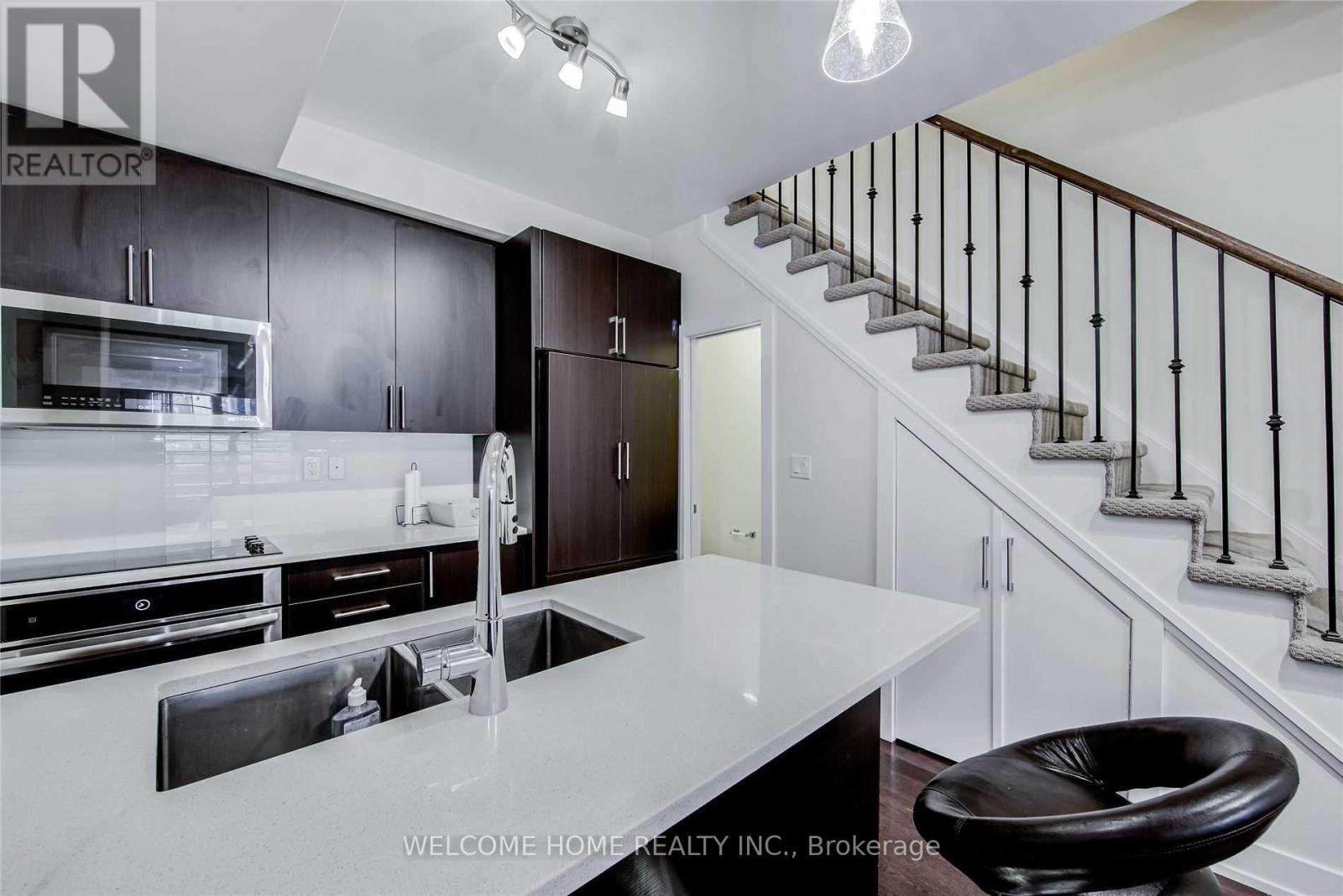 55 - 220 Brandon Avenue, Toronto, Ontario  M6H 0C5 - Photo 5 - W12435847