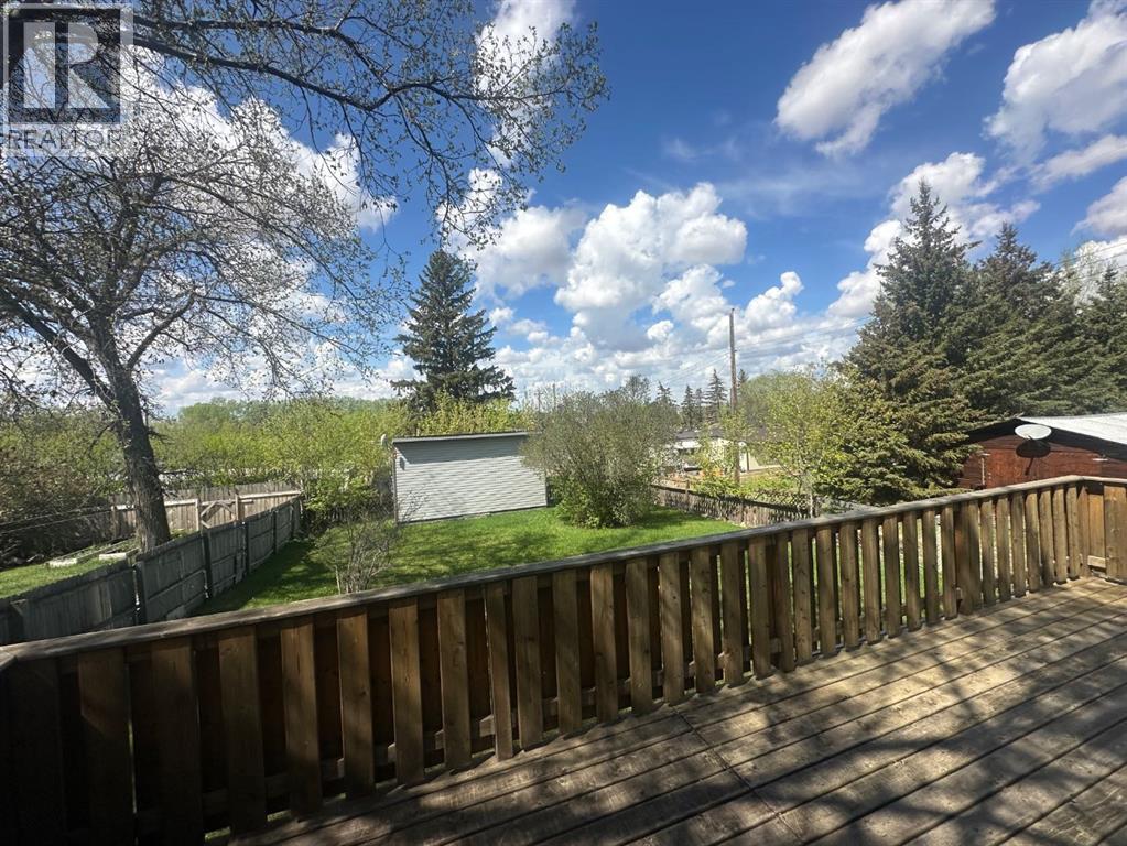 109 First Avenue S, Wimborne, Alberta  T0M 2G0 - Photo 6 - A2221008