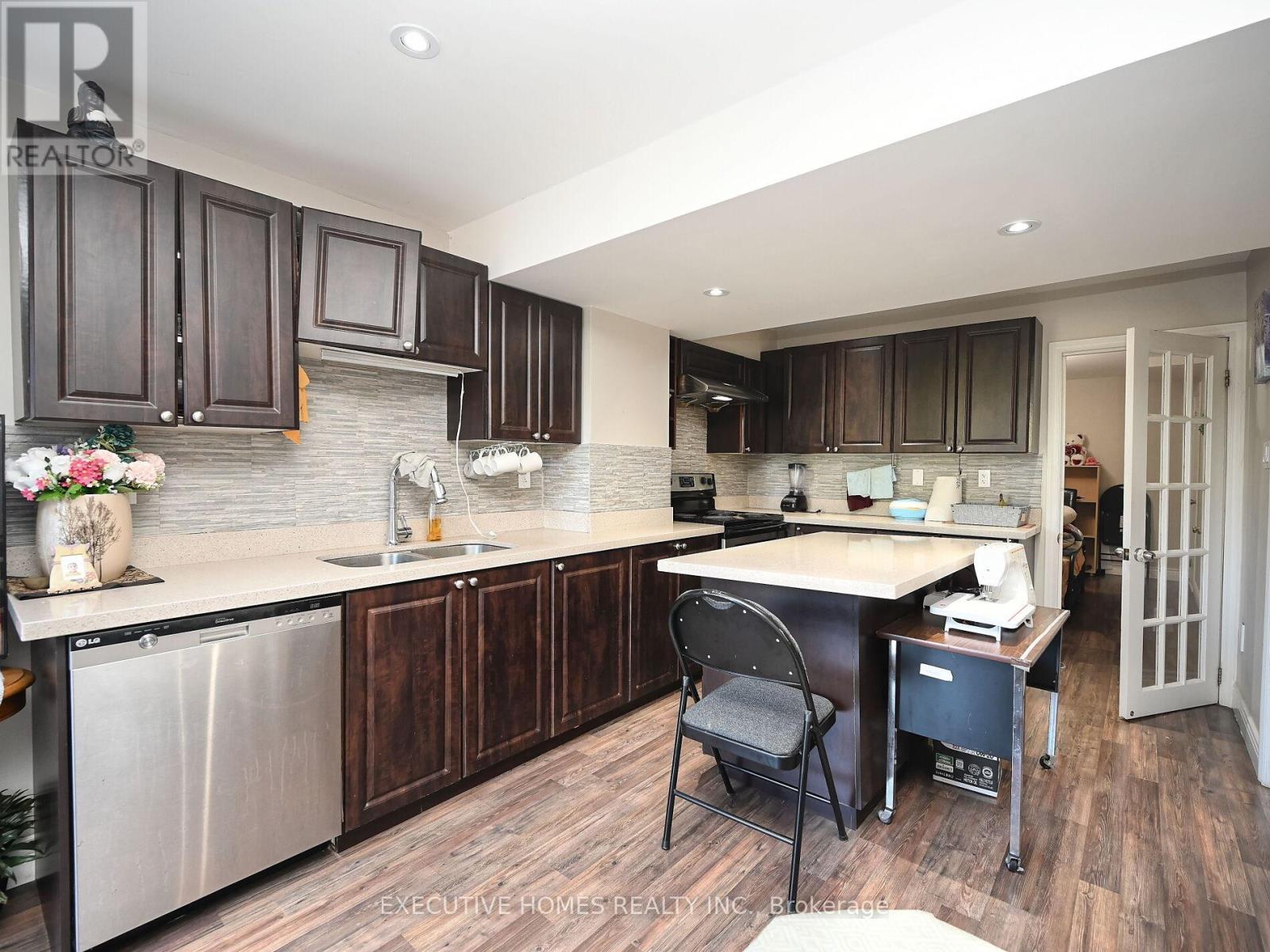 55 Apple Valley Way E, Brampton, Ontario  L5P 3R5 - Photo 35 - W12435861
