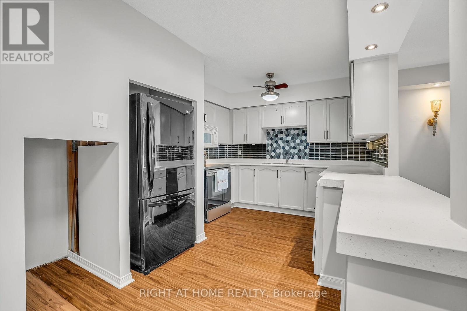 110 - 454 Centre Street S, Oshawa, Ontario  L1H 4C2 - Photo 18 - E12435904
