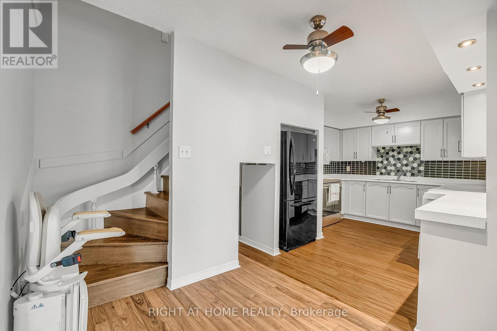 110 - 454 Centre Street S, Oshawa, Ontario  L1H 4C2 - Photo 20 - E12435904
