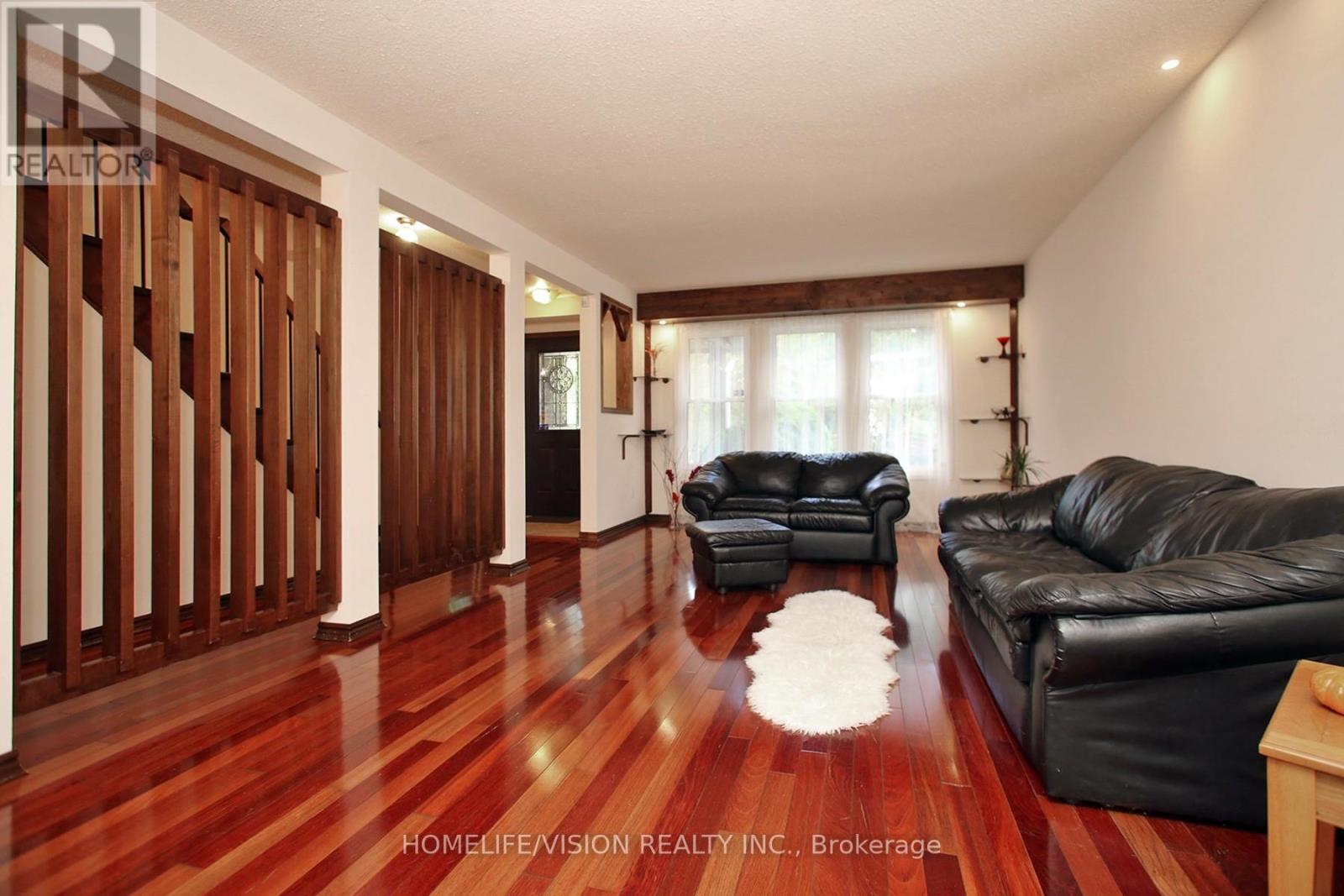 12 Relroy Court E, Toronto, Ontario  M1W 2Y7 - Photo 4 - E12435885