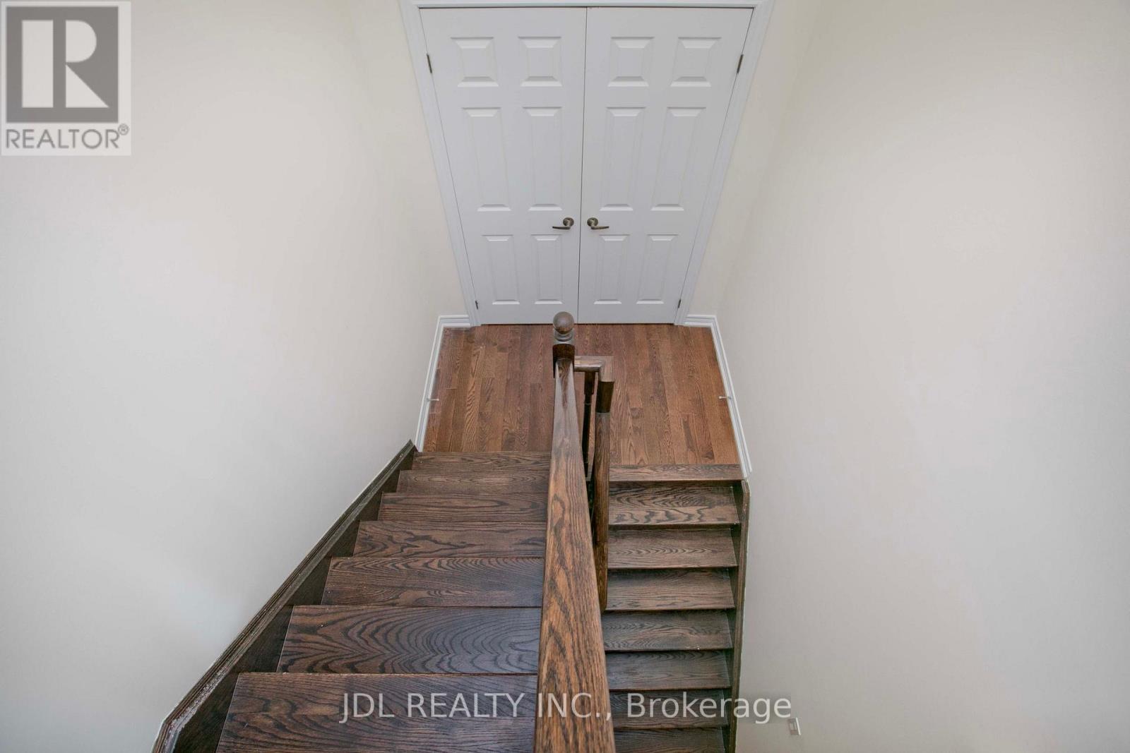 21 Wozniak Crescent, Markham, Ontario  L6E 0L4 - Photo 16 - N12435882