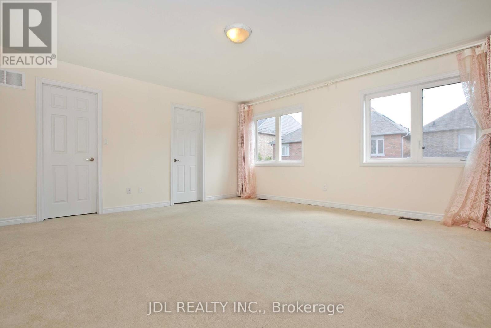 21 Wozniak Crescent, Markham, Ontario  L6E 0L4 - Photo 17 - N12435882