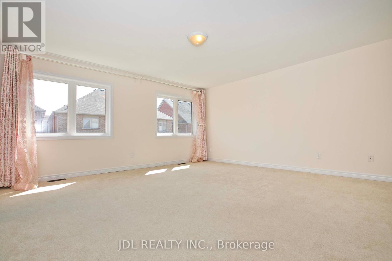 21 Wozniak Crescent, Markham, Ontario  L6E 0L4 - Photo 18 - N12435882