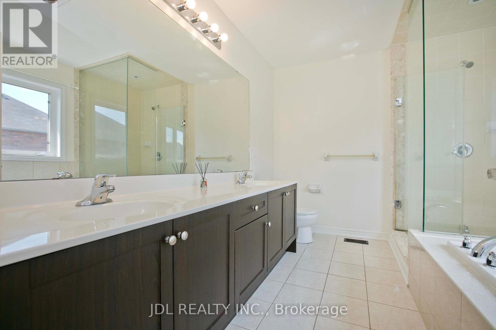 21 Wozniak Crescent, Markham, Ontario  L6E 0L4 - Photo 20 - N12435882