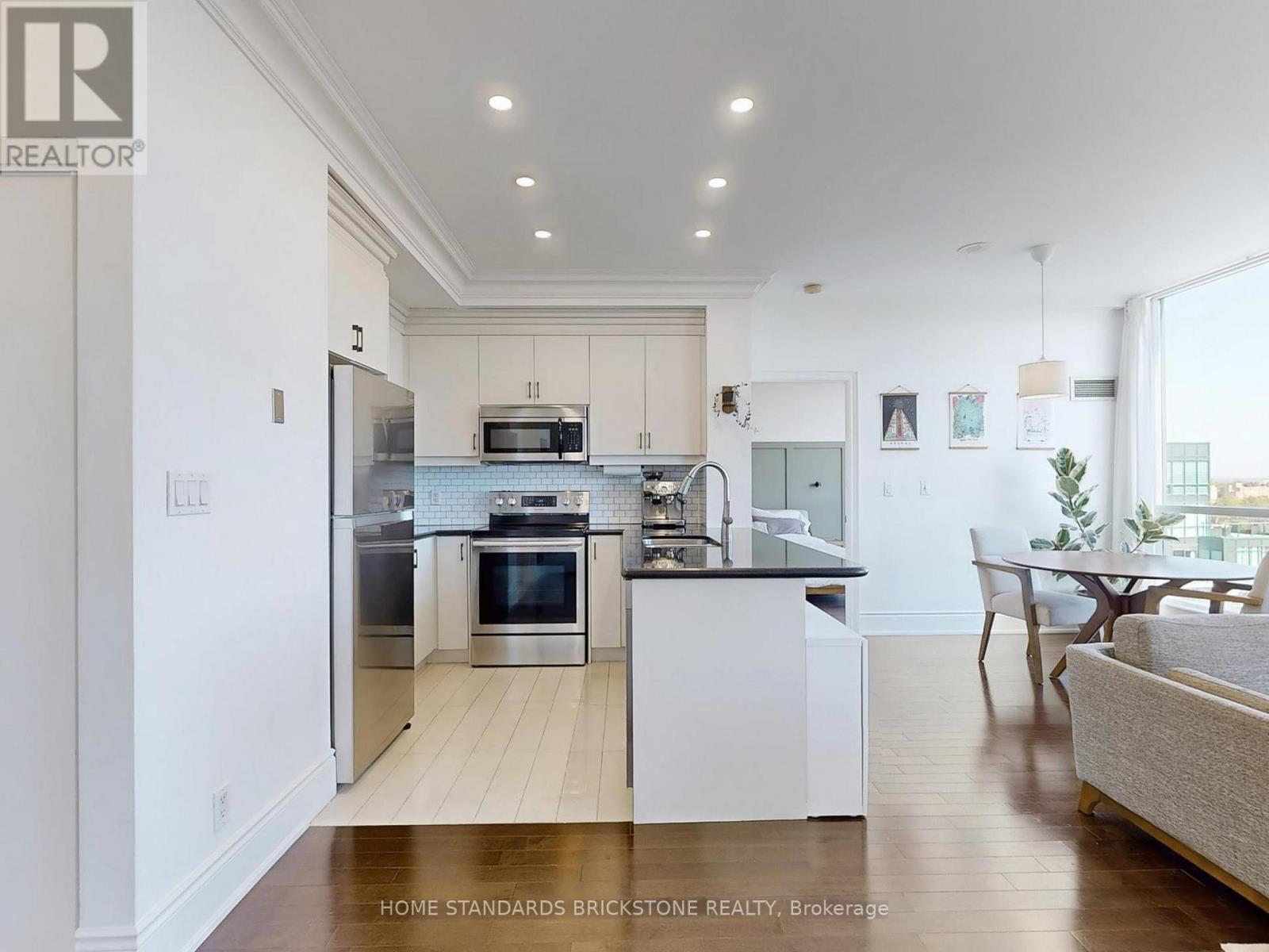 Ph211 - 18 Harding Boulevard, Richmond Hill, Ontario  L4C 0T3 - Photo 12 - N12435888