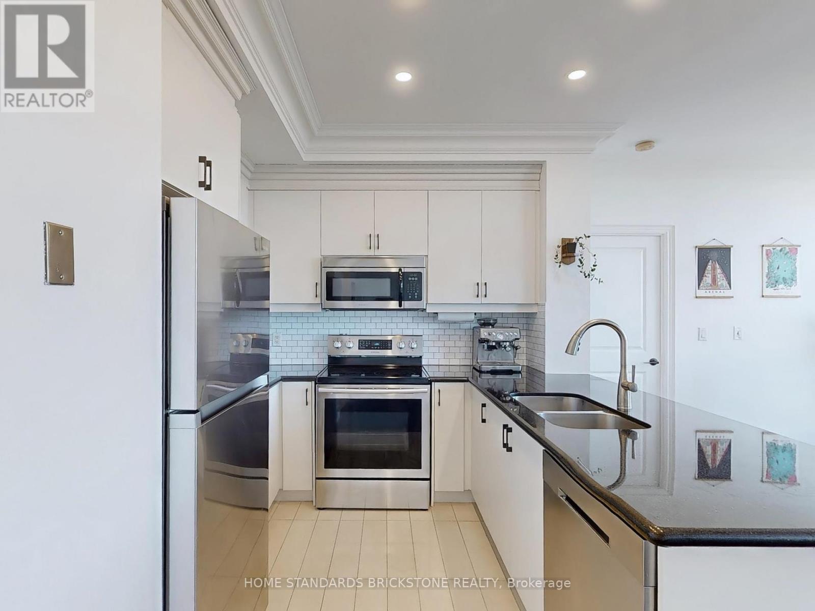 Ph211 - 18 Harding Boulevard, Richmond Hill, Ontario  L4C 0T3 - Photo 15 - N12435888