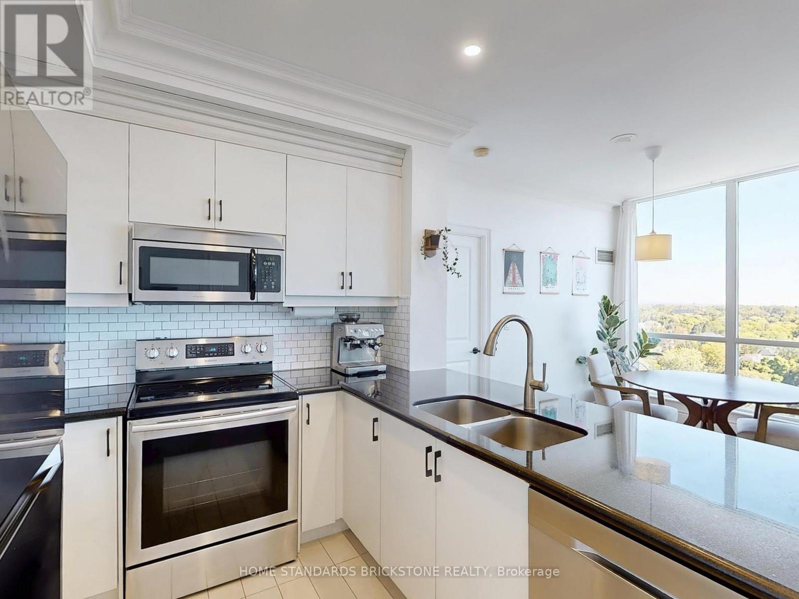 Ph211 - 18 Harding Boulevard, Richmond Hill, Ontario  L4C 0T3 - Photo 16 - N12435888