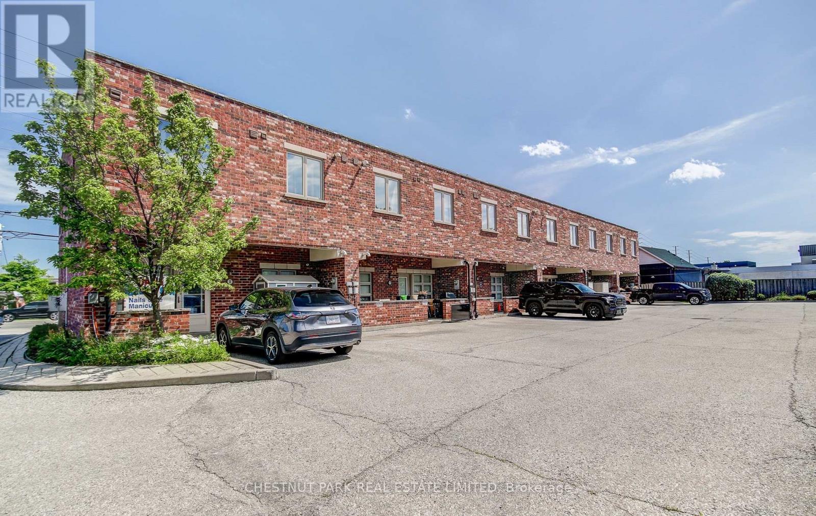 5 - 885 Lakeshore Road E, Mississauga, Ontario  L5E 1E2 - Photo 20 - W12435870