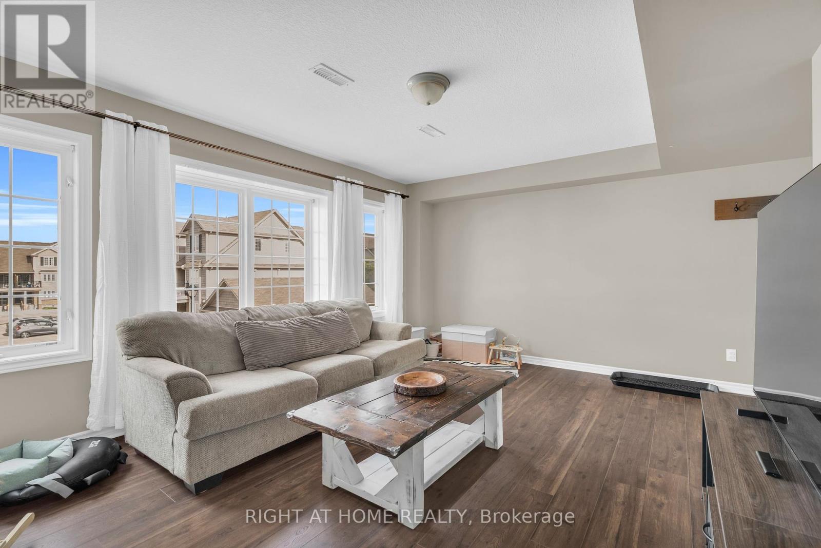 B - 630 Woodlawn Road E, Guelph, Ontario  N1E 0K4 - Photo 4 - X12435901