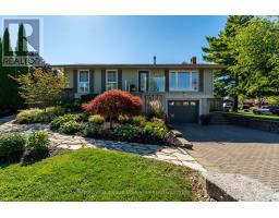 15 THE CEDARS, St. Catharines, Ontario