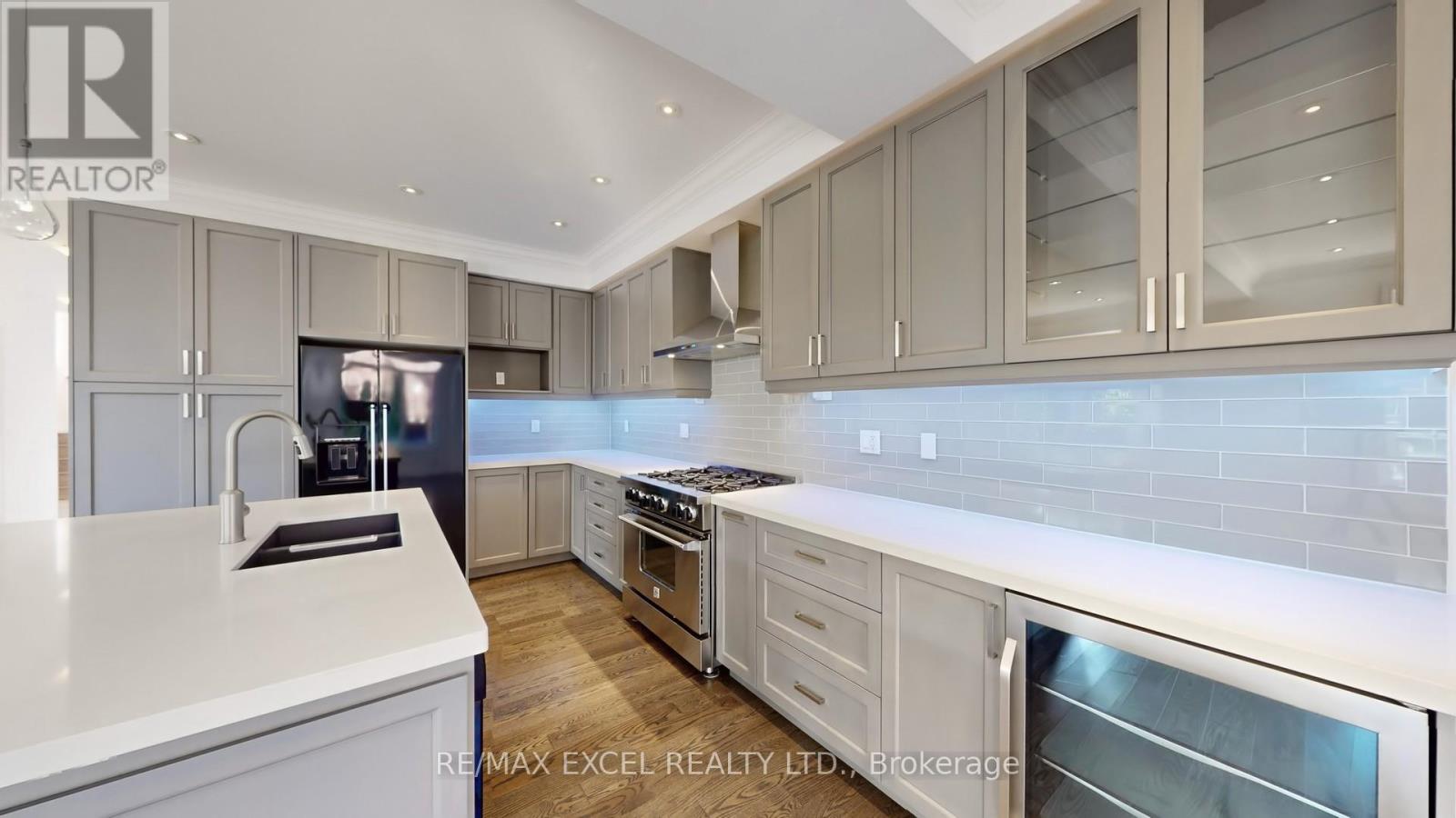103 Living Crescent, Markham, Ontario  L6C 0T4 - Photo 12 - N12435917
