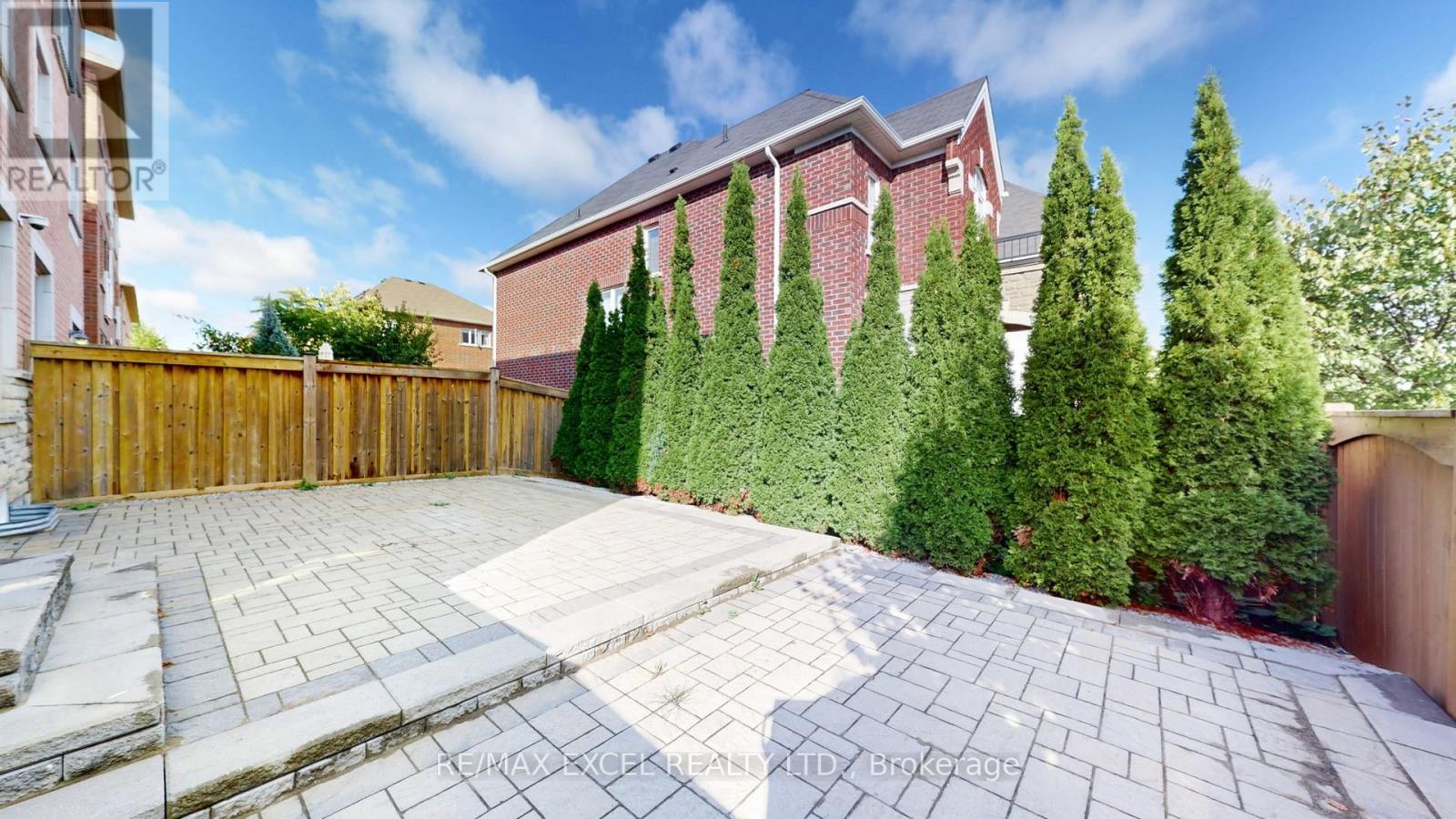 103 Living Crescent, Markham, Ontario  L6C 0T4 - Photo 29 - N12435917