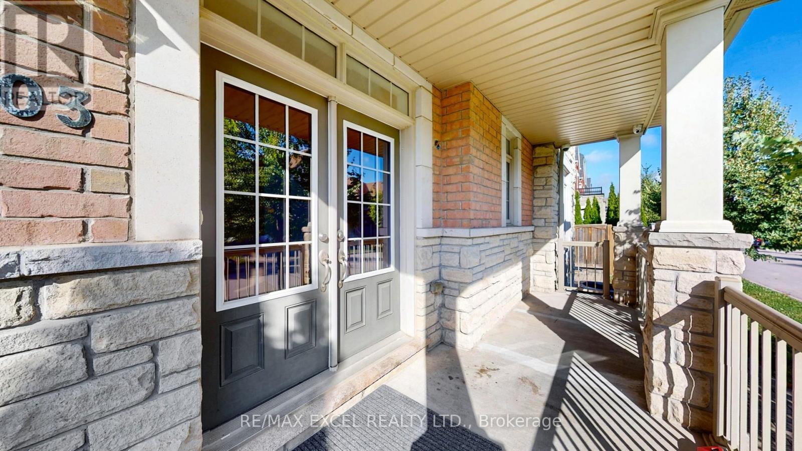 103 Living Crescent, Markham, Ontario  L6C 0T4 - Photo 6 - N12435917