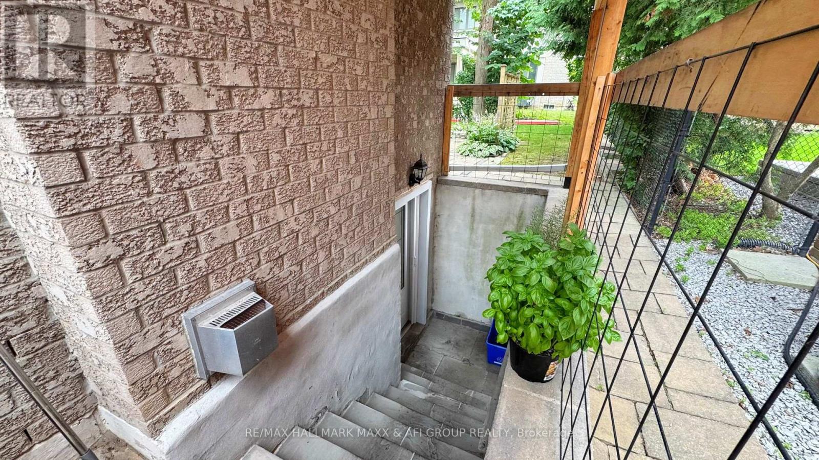 62 Corner Ridge Road, Aurora, Ontario  L4G 6L3 - Photo 50 - N12435929