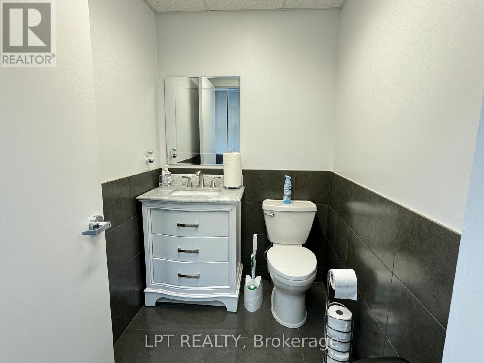 1 - 57 Collier Street, Barrie, Ontario  L4M 1G7 - Photo 20 - S12435932