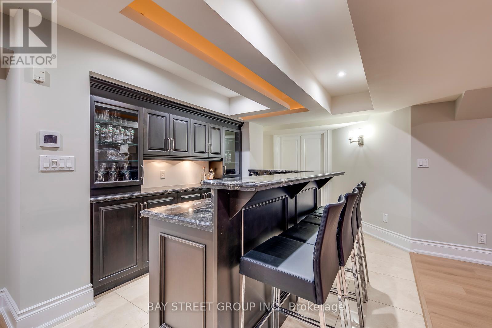 452 Avon Crescent, Oakville, Ontario  L6J 2T3 - Photo 43 - W12435914