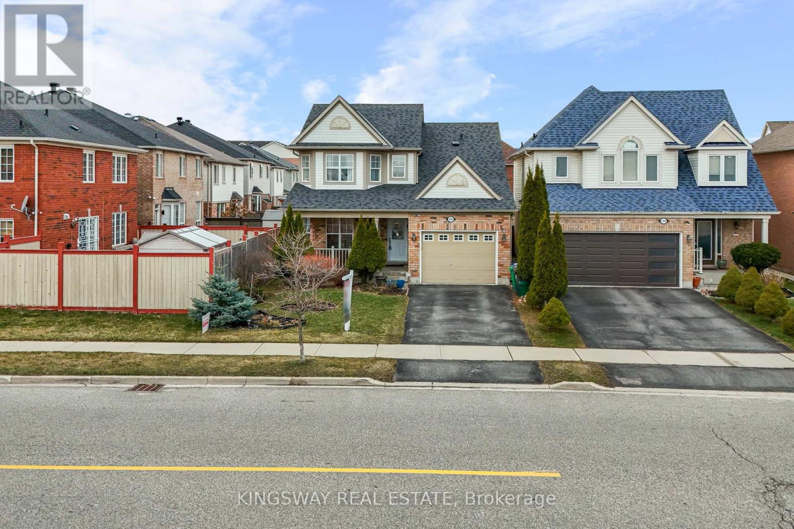 142 Valleyway Drive, Brampton, Ontario  L6X 0N3 - Photo 3 - W12435925