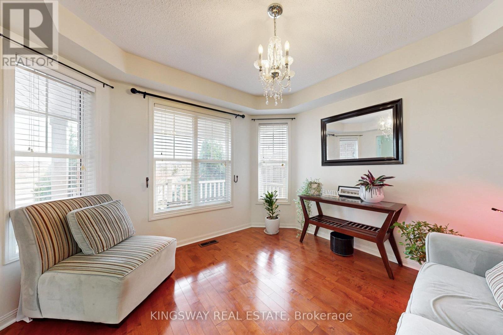 142 Valleyway Drive, Brampton, Ontario  L6X 0N3 - Photo 9 - W12435925
