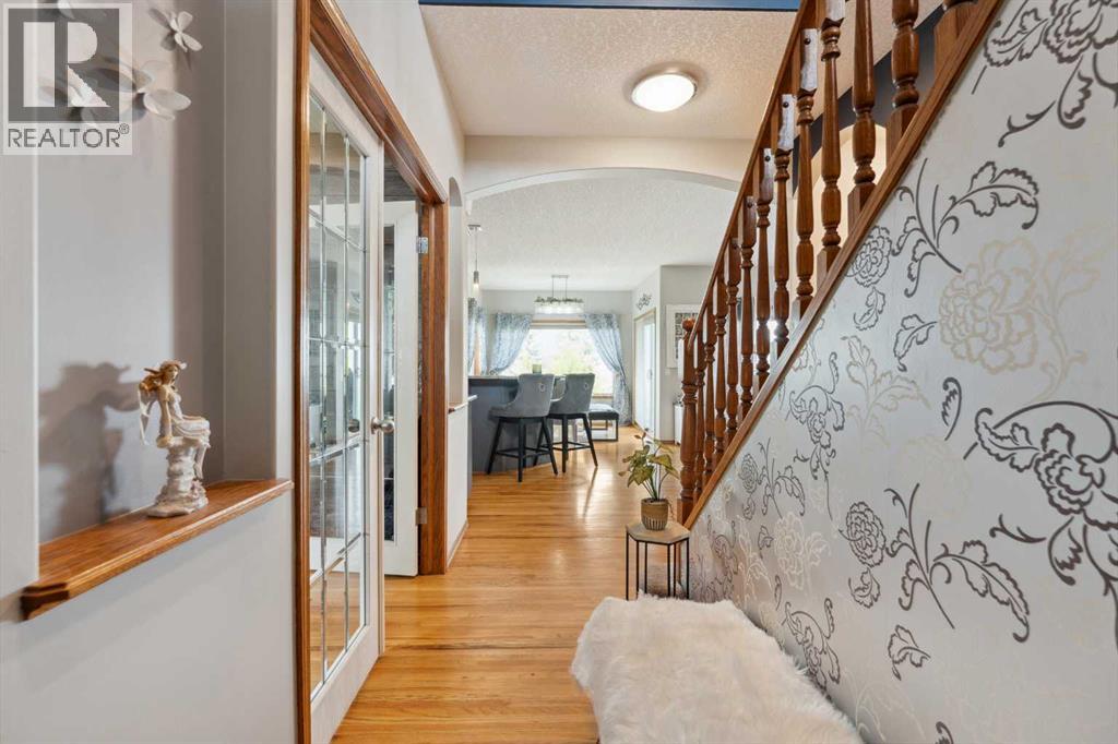 16 Bow Ridge Drive, Cochrane, Alberta  T4C 1V6 - Photo 3 - A2230277