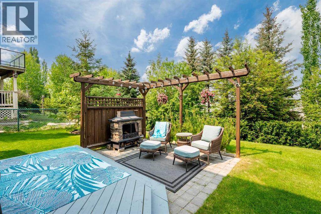 16 Bow Ridge Drive, Cochrane, Alberta