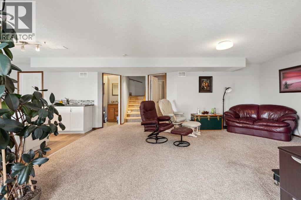 16 Bow Ridge Drive, Cochrane, Alberta  T4C 1V6 - Photo 31 - A2230277