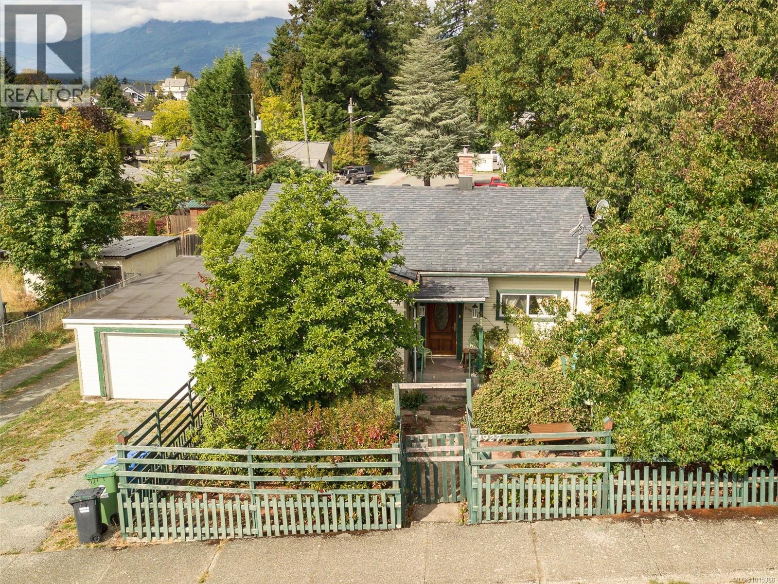 4927 Neill St, Port Alberni, British Columbia  V9Y 1C8 - Photo 1 - 1015368