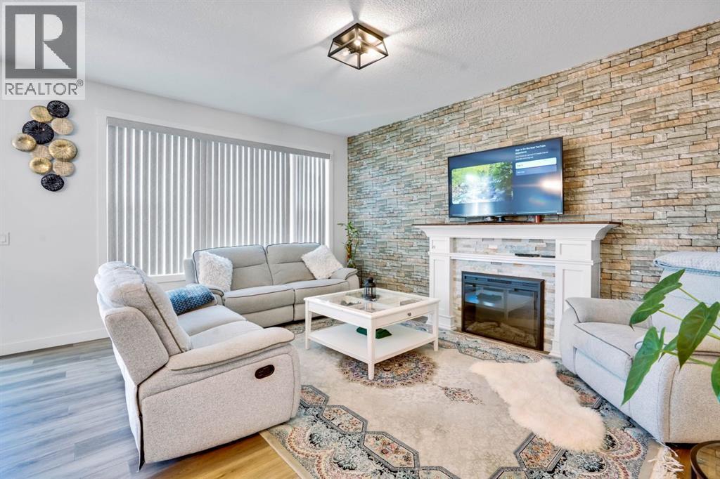 353 Walcrest View Se, Calgary, Alberta  T2X 4V8 - Photo 4 - A2260961