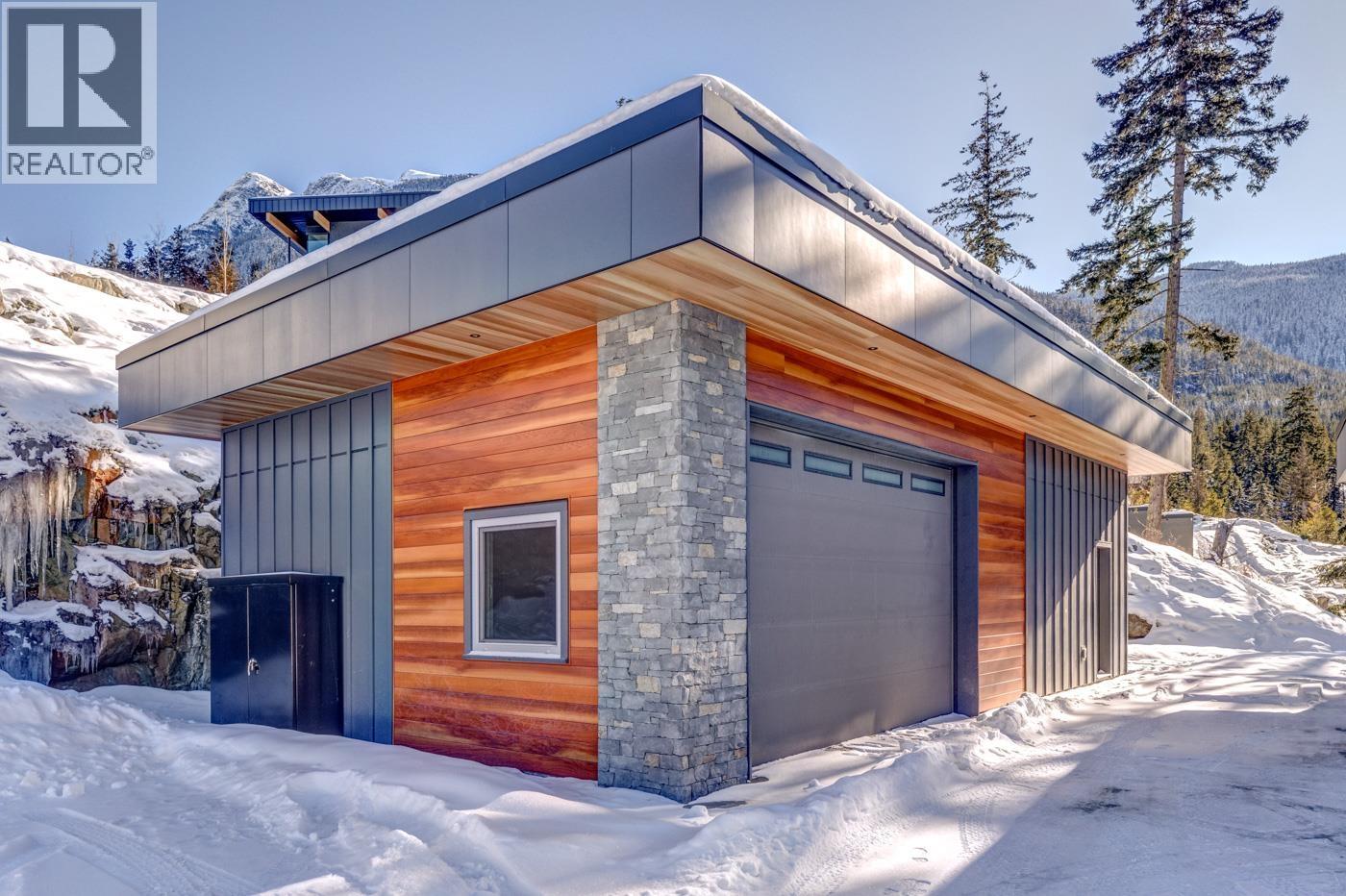 9374 Flicker Way, Whistler, British Columbia  V8E 1M1 - Photo 12 - R2972948