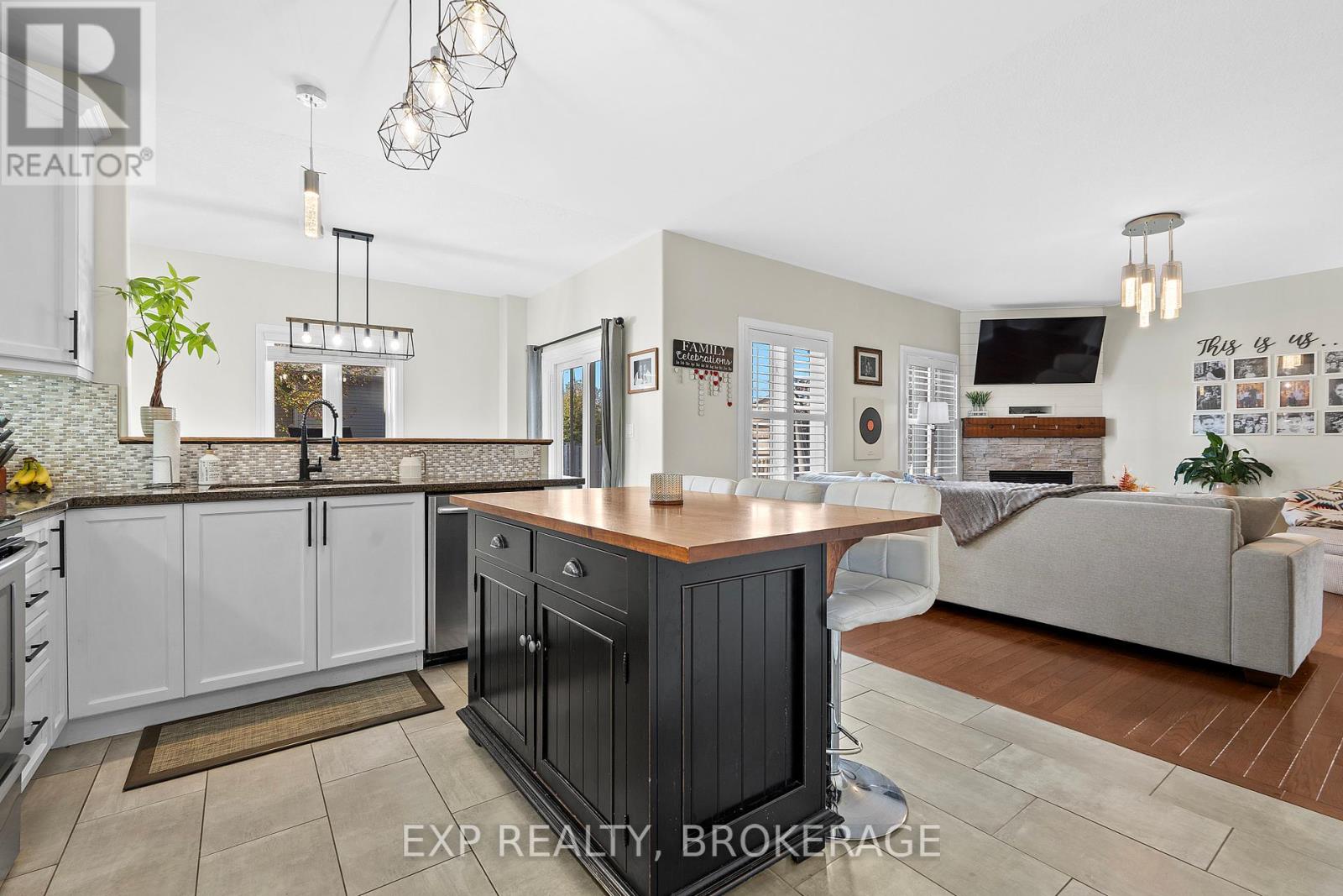 120 Mcdonough Crescent, Loyalist, Ontario  K7N 0A4 - Photo 17 - X12433660