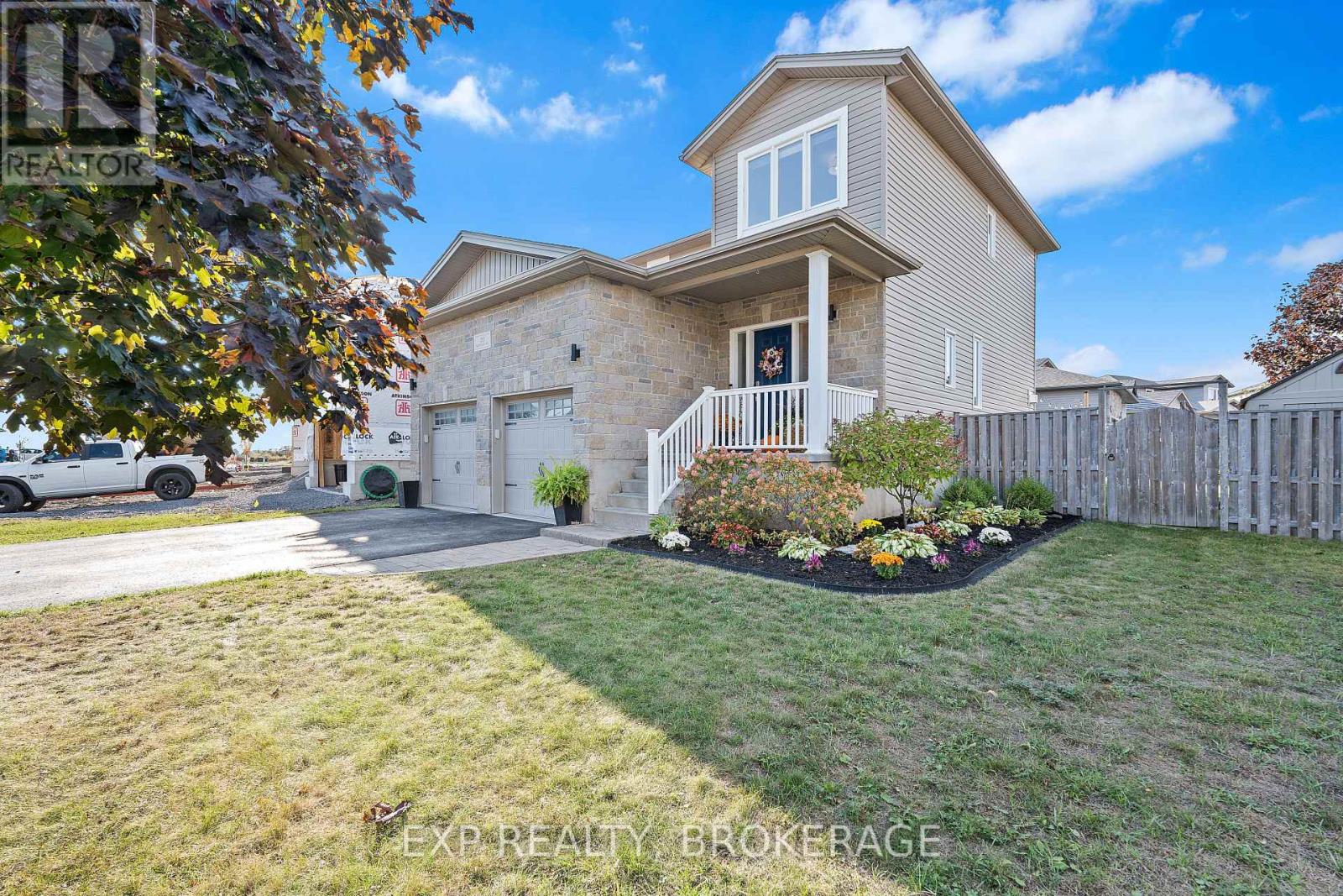 120 Mcdonough Crescent, Loyalist, Ontario  K7N 0A4 - Photo 4 - X12433660