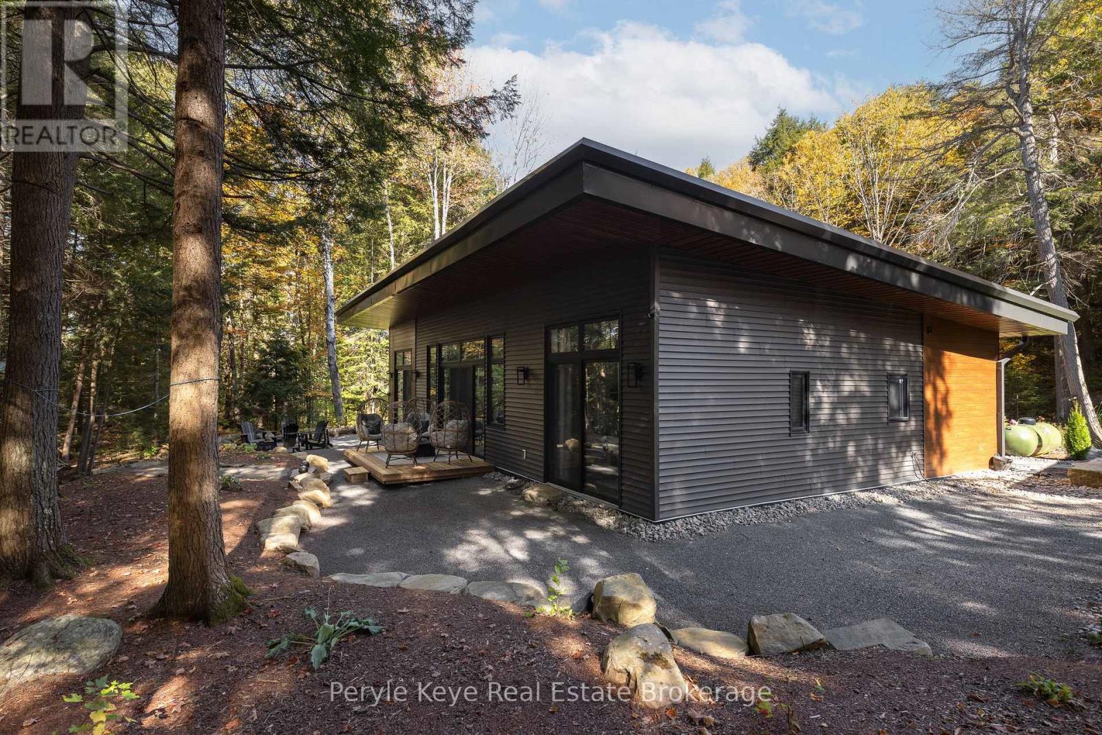 1-1387 Oxbow Lake Road, Lake Of Bays, Ontario  P1H 2J6 - Photo 6 - X12435984