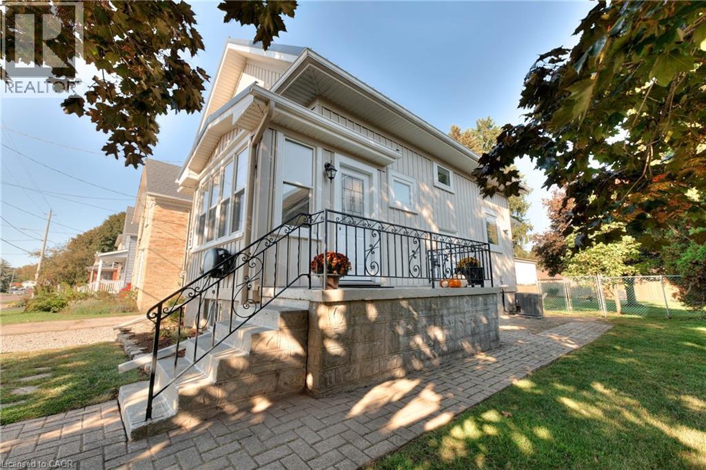 33 Bloomingdale Road N, Kitchener, Ontario  N2K 1A4 - Photo 3 - 40772860