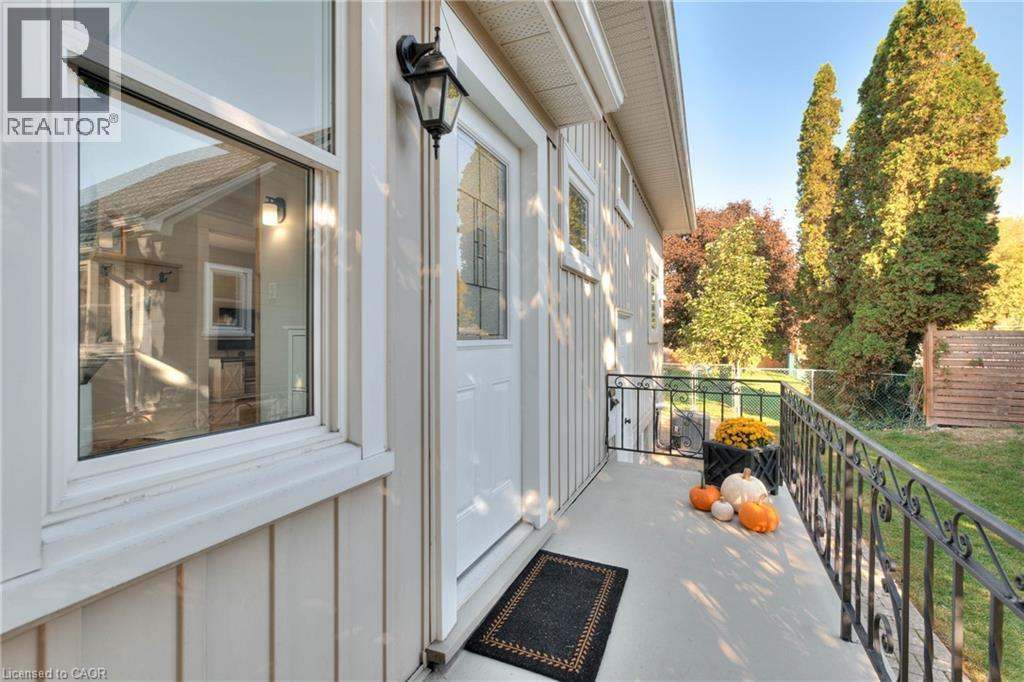 33 Bloomingdale Road N, Kitchener, Ontario  N2K 1A4 - Photo 4 - 40772860