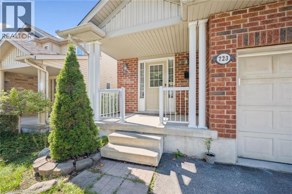 723 Black Cherry Street, Waterloo, Ontario  N2V 2P3 - Photo 4 - 40770461