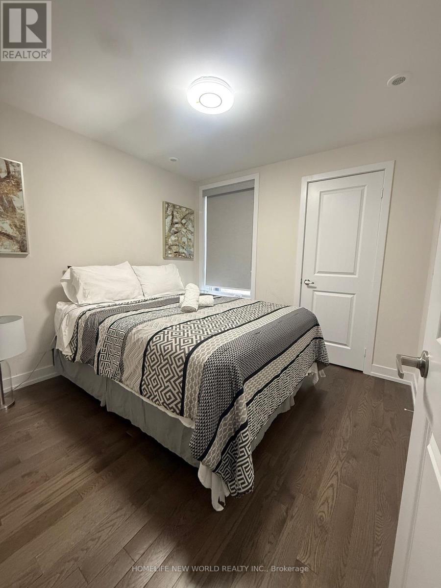 5 Ingersoll Lane, Richmond Hill, Ontario  L4E 1G9 - Photo 10 - N12433420