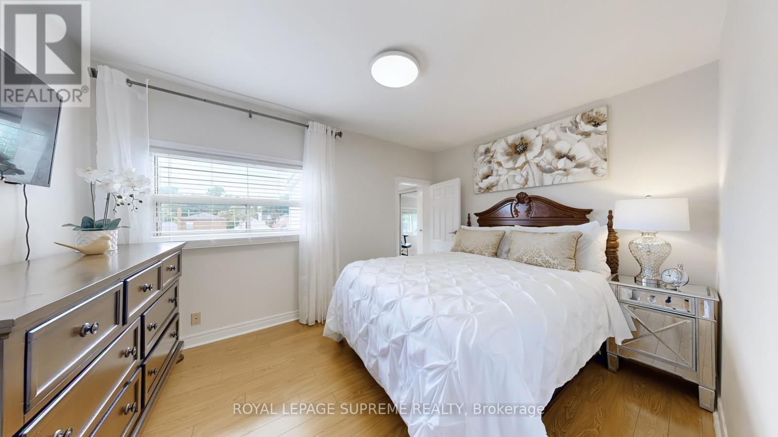 310 Nairn Avenue, Toronto, Ontario  M6E 4H8 - Photo 22 - W12315357
