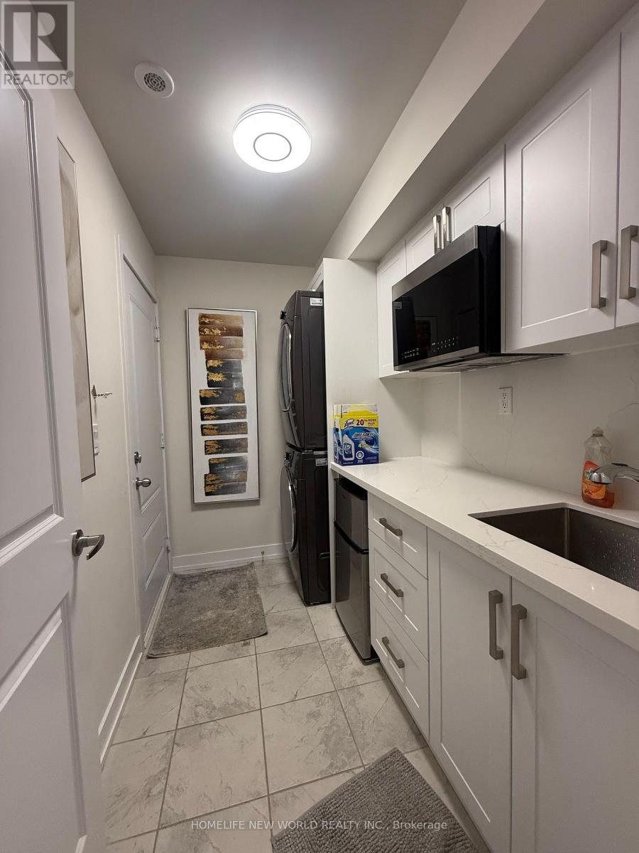 5 Ingersoll Lane, Richmond Hill, Ontario  L4E 1G9 - Photo 6 - N12433420