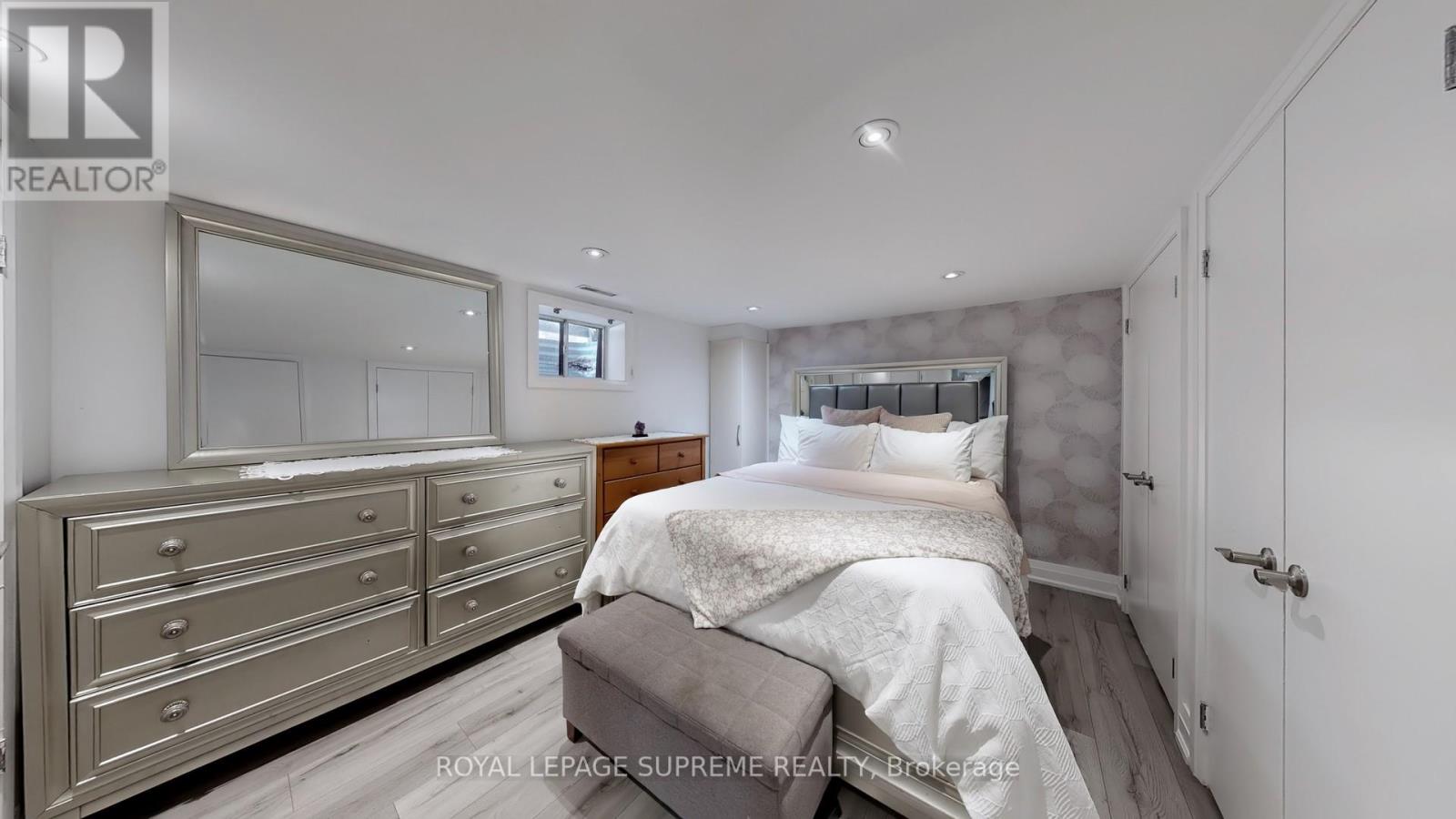 310 Nairn Avenue, Toronto, Ontario  M6E 4H8 - Photo 38 - W12315357