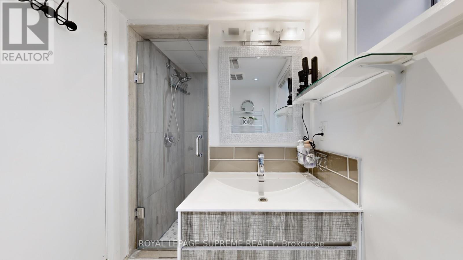 310 Nairn Avenue, Toronto, Ontario  M6E 4H8 - Photo 41 - W12315357