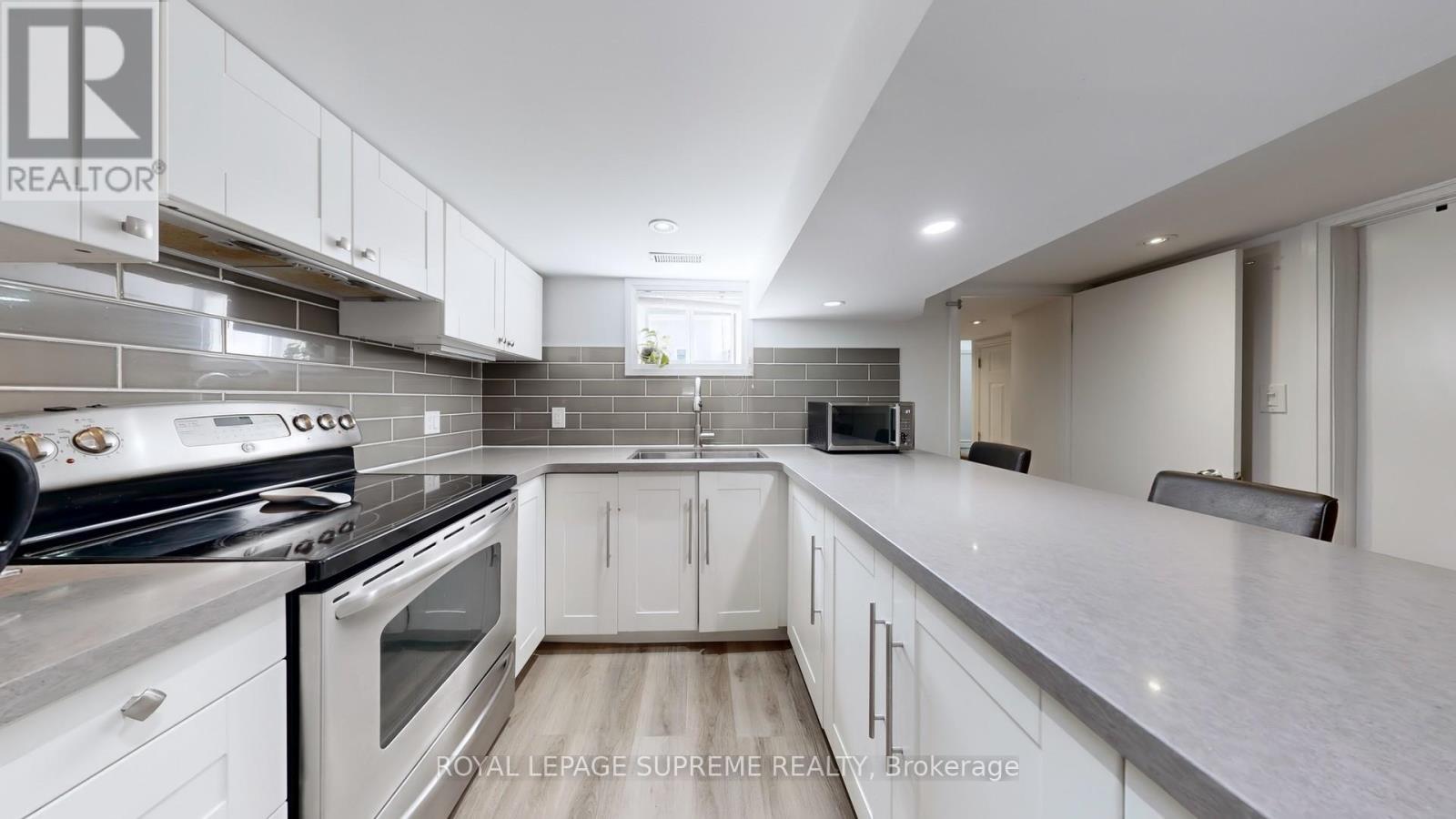 310 Nairn Avenue, Toronto, Ontario  M6E 4H8 - Photo 34 - W12315357