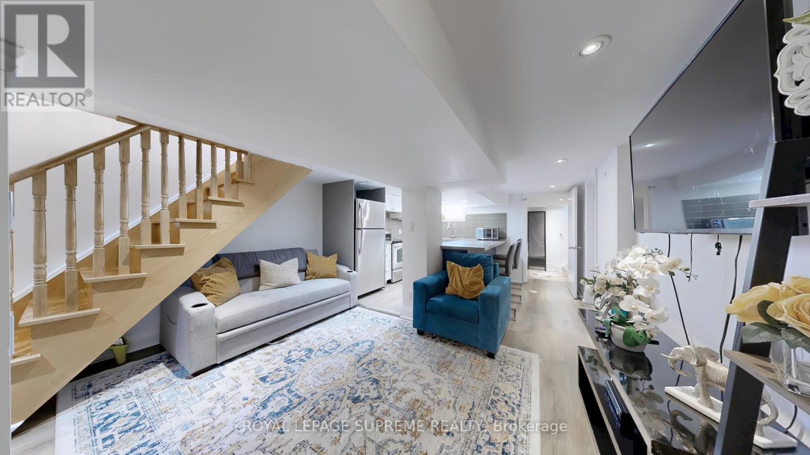 310 Nairn Avenue, Toronto, Ontario  M6E 4H8 - Photo 31 - W12315357