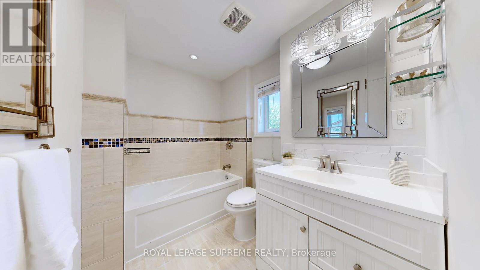 310 Nairn Avenue, Toronto, Ontario  M6E 4H8 - Photo 29 - W12315357