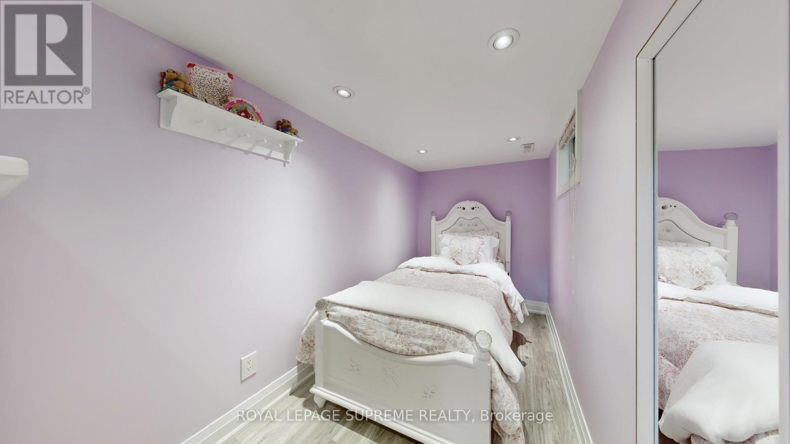 310 Nairn Avenue, Toronto, Ontario  M6E 4H8 - Photo 40 - W12315357