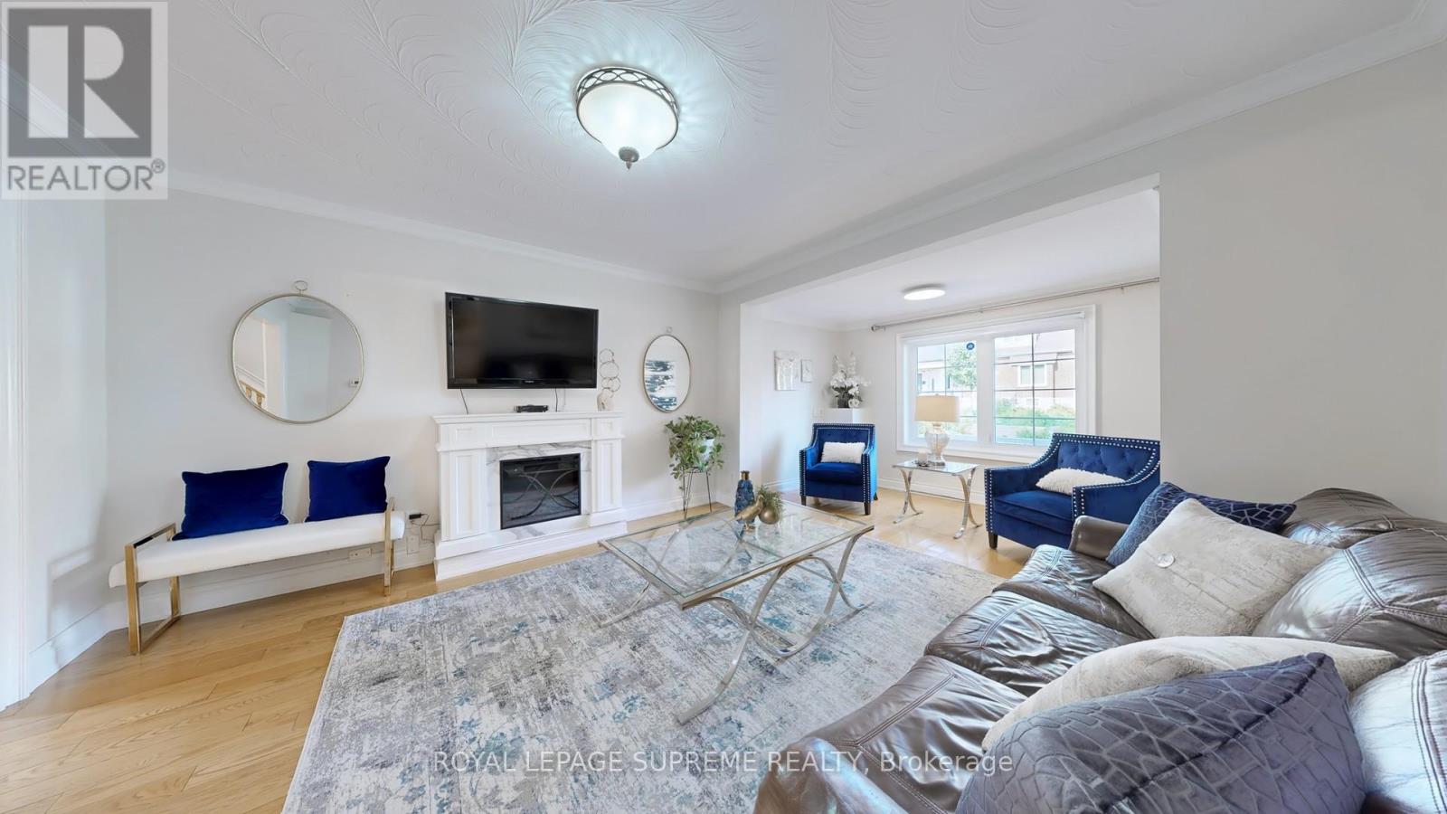 310 Nairn Avenue, Toronto, Ontario  M6E 4H8 - Photo 4 - W12315357