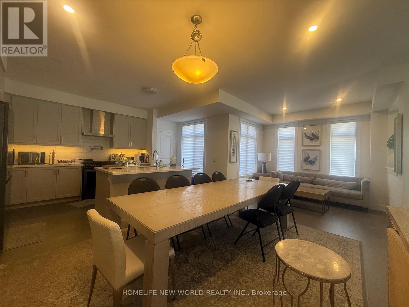 97 Guardhouse Crescent, Markham, Ontario  L6C 3J9 - Photo 4 - N12433426